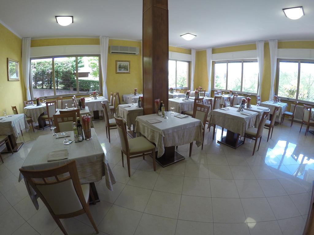 Albergo Esperia Tabiano Terme Bagian luar foto